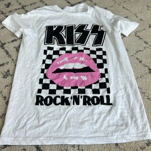 KISS graphic tee